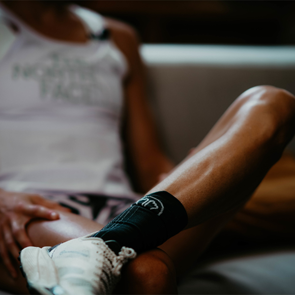 Sidas Anatomic Crew Thin Trail Running Socks Black Being Worn
